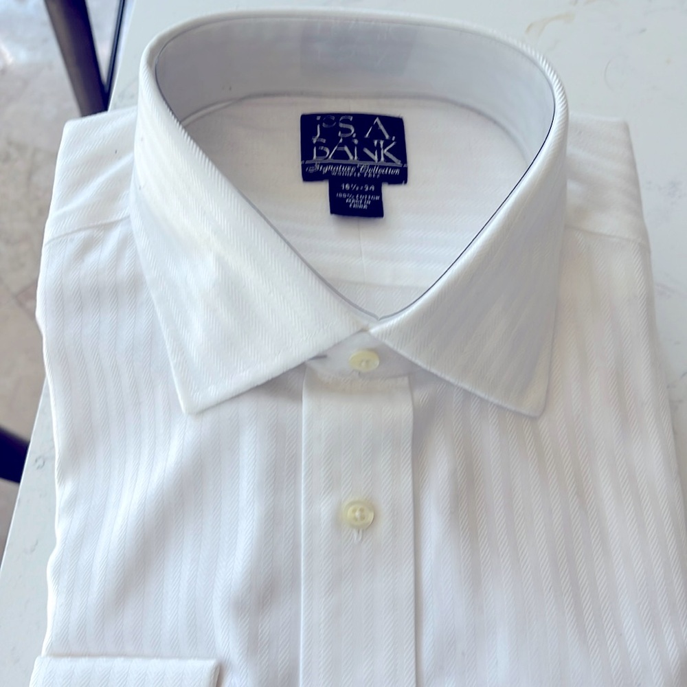 Jos A Banks Signature Collection wrinkle free dress shirt
